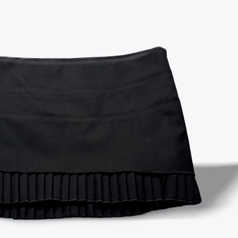 YA-YA Micro Mini Skirt Luxury Designer Y2K Pleated Hem Schoolgirl USA Medium